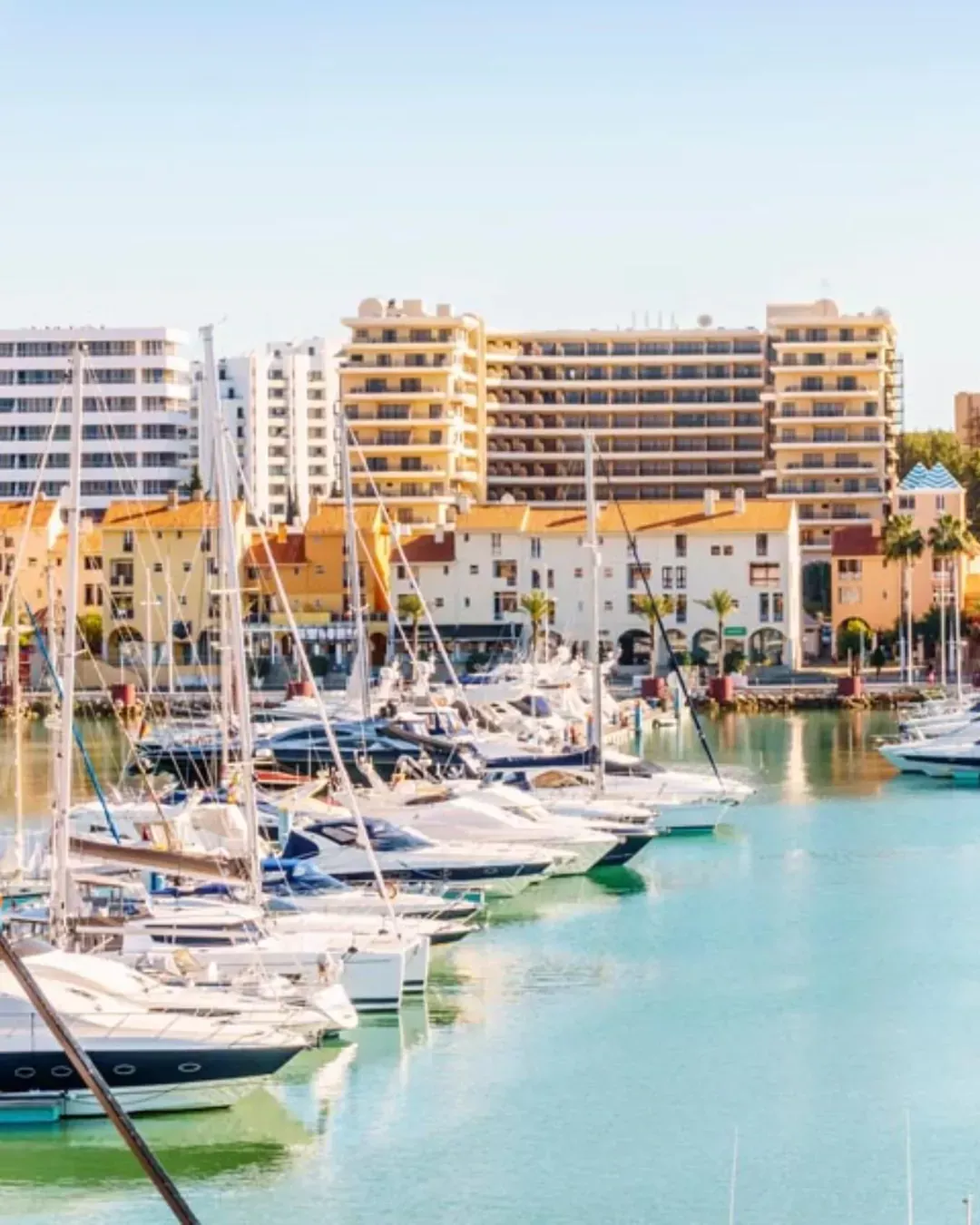 Marina de Vilamoura, local de partida e chegada da Maratona do Algarve 2026